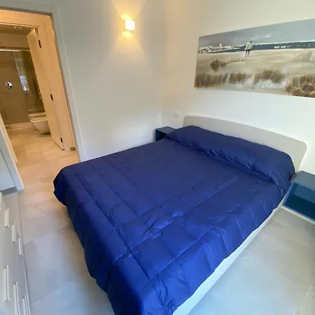Luxury Blue Paradise アパート アラッシオ