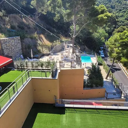 Luxury Blue Paradise *