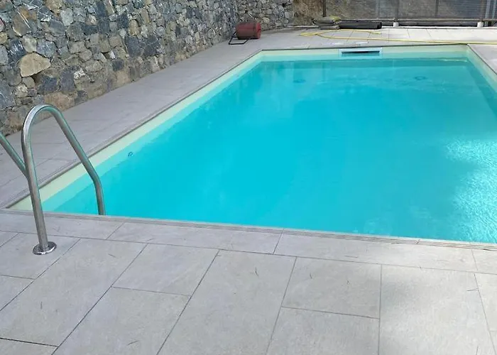 Luxury Blue Paradise アパート