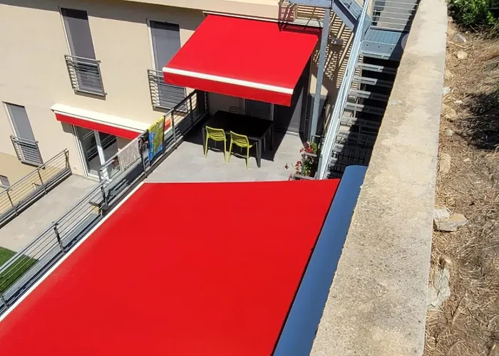 アパート Luxury Blue Paradise アラッシオ